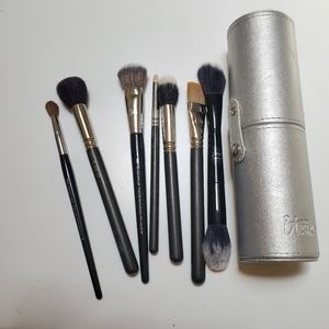 MAC make up brushes